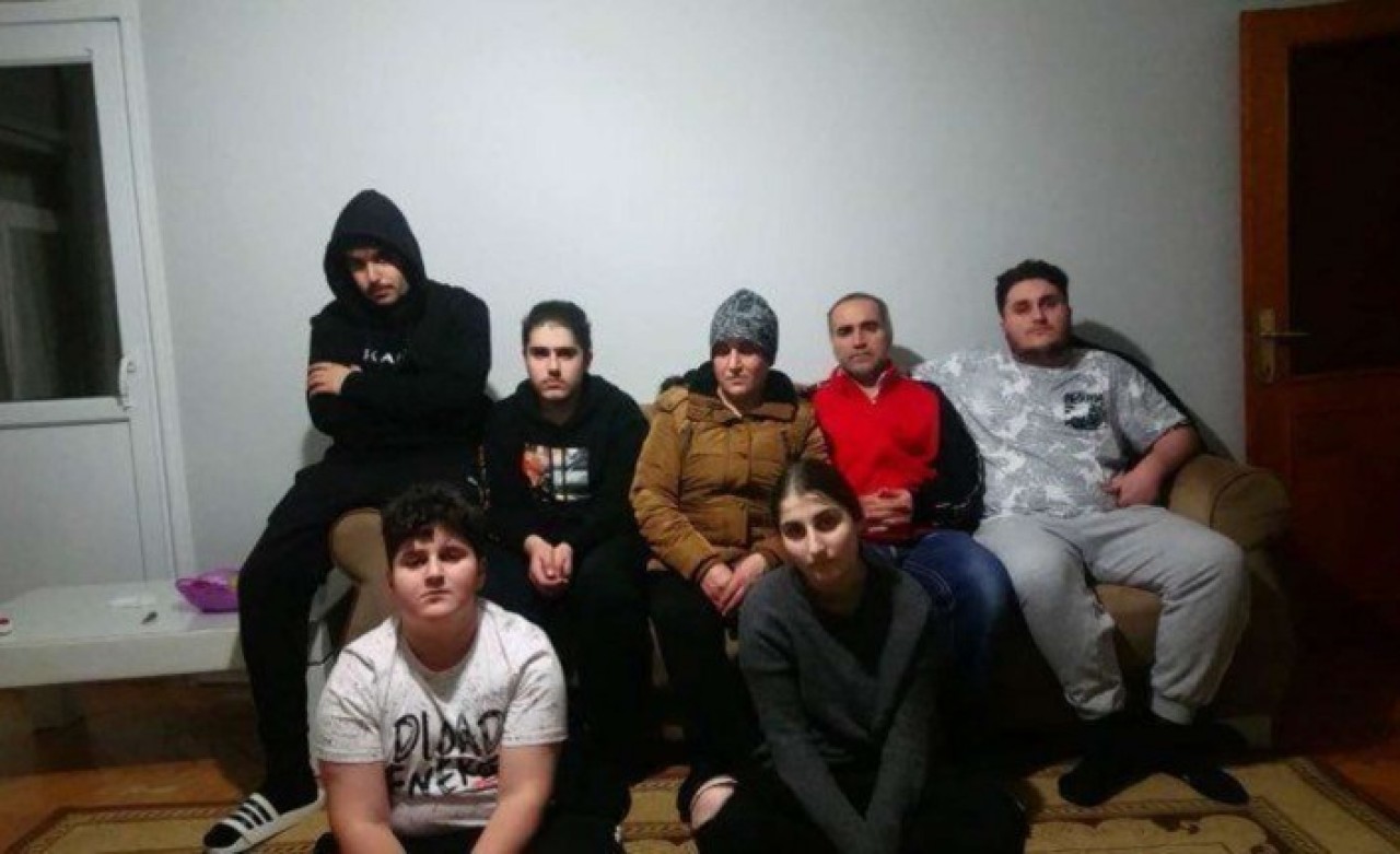 Almanya'da 33 yıldır yaşayan Mahmut Akyüz ve ailesi bir gecede sınırdışı edildi