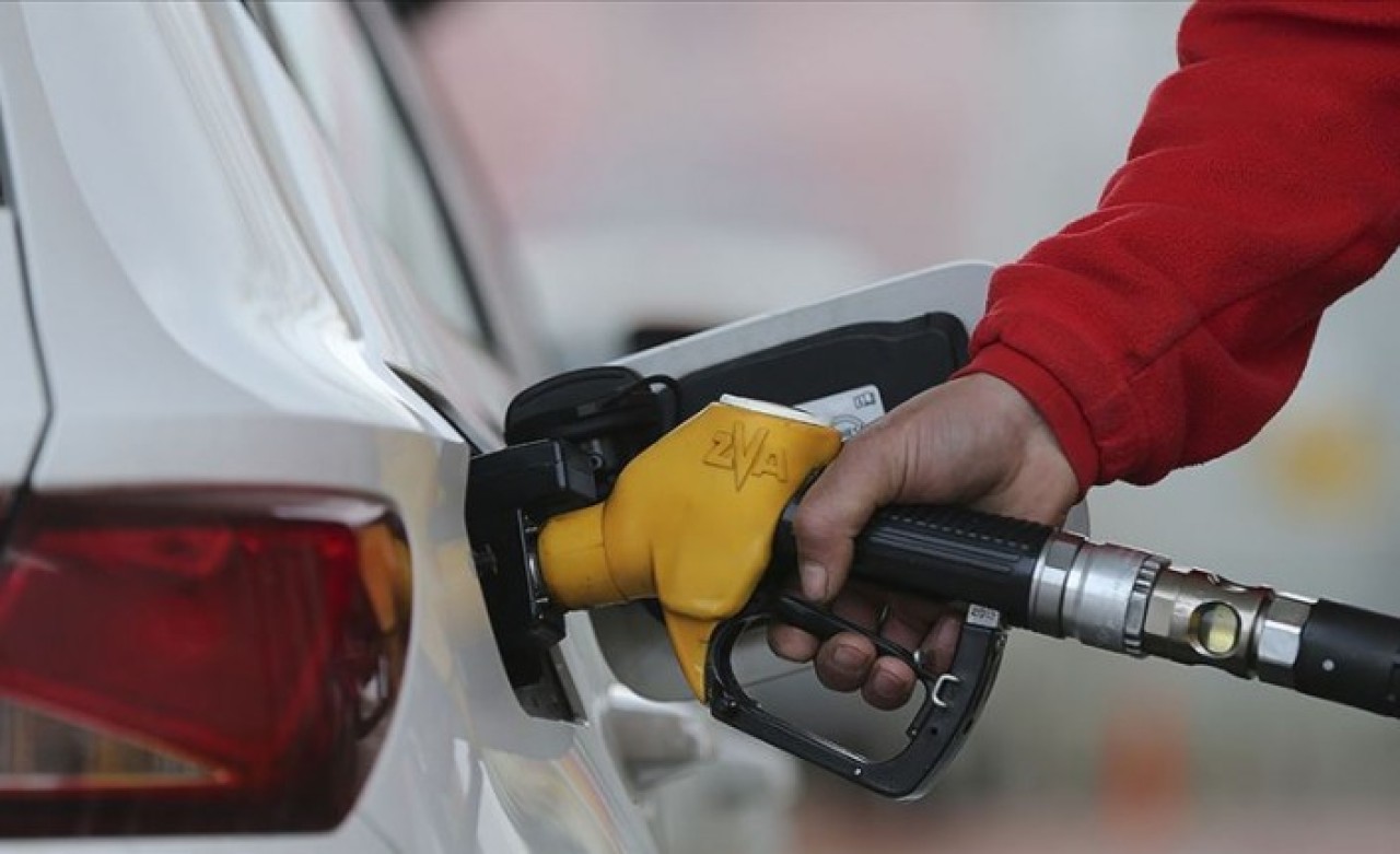 Araç sahiplerine kötü haber: Benzine ve motorine zam