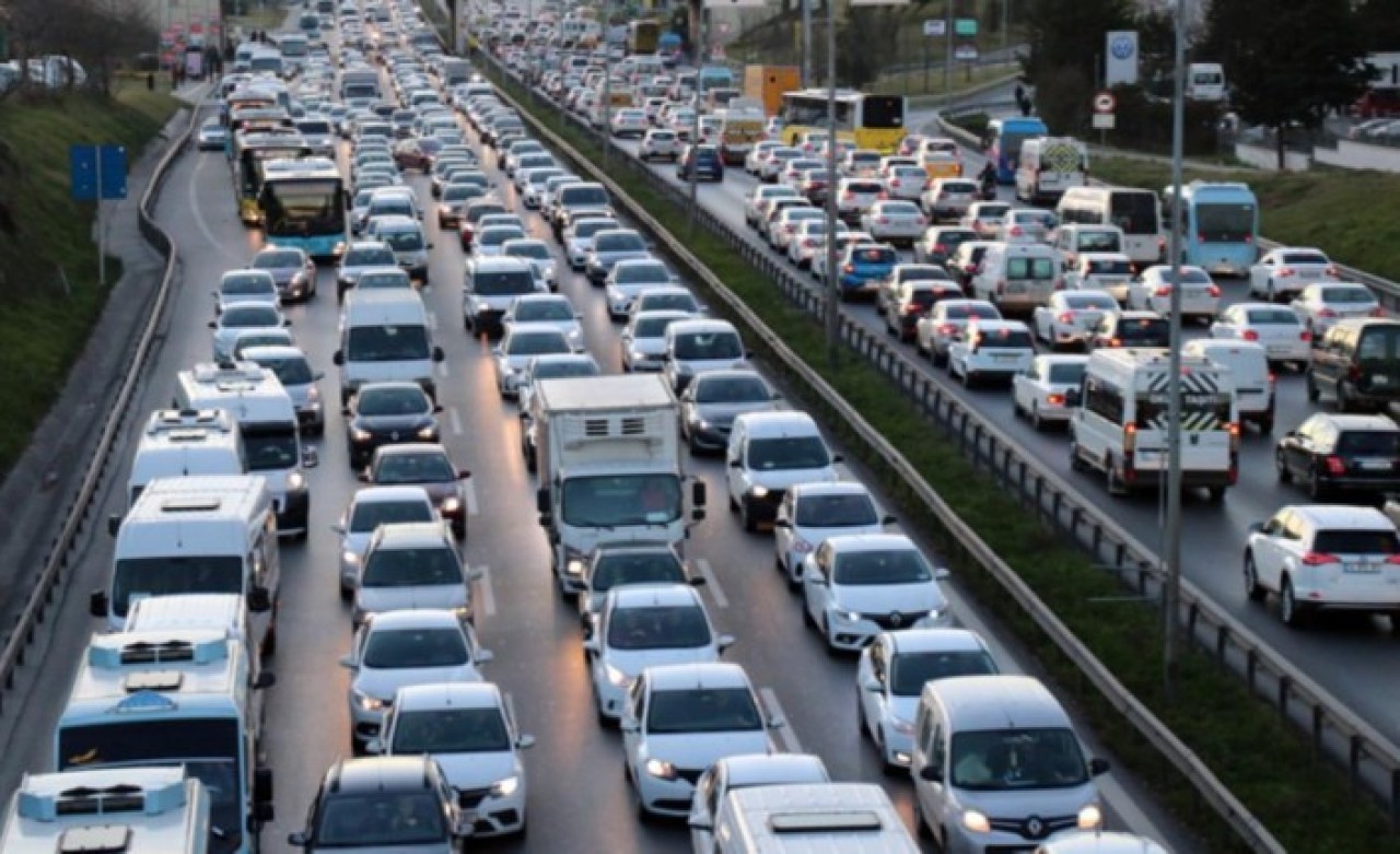 Aracı olan herkesi ilgilendiriyor: Yapmayana 895 lira para cezası var!