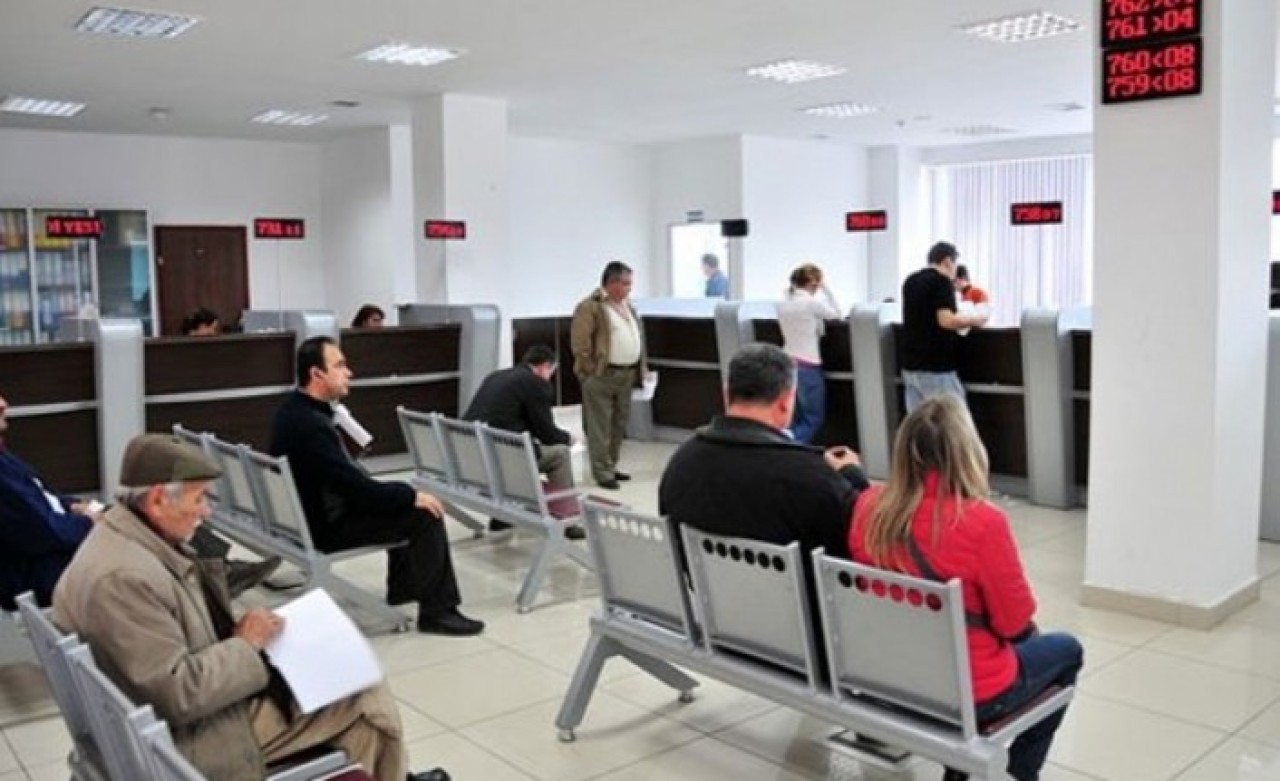 Alınan tedbirler bankaları da etkiledi: Mesai saatleri değişti!