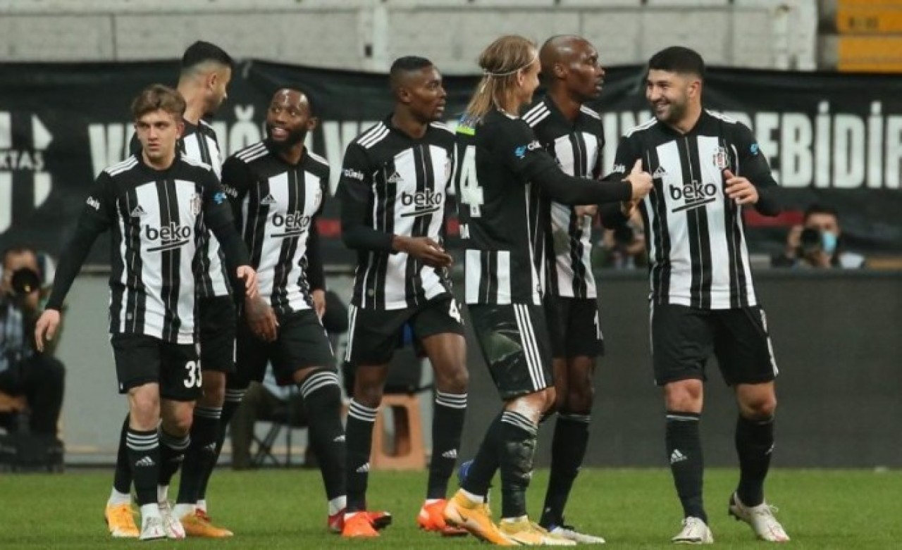 Beşiktaş,  Sivasspor'a fark attı,  Galatasaray'ın ensesine yapıştı!