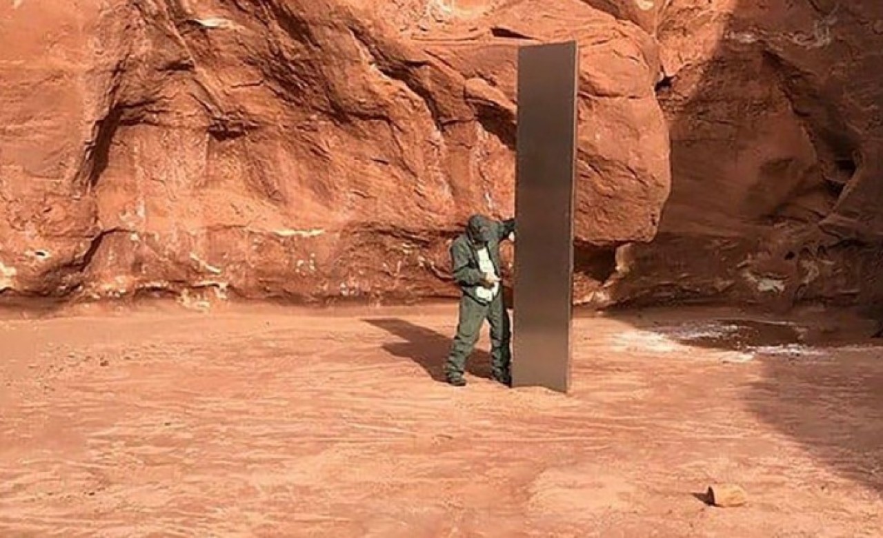 Birçok ülkede ortaya çıkan metal sütunun gizemi çözüldü