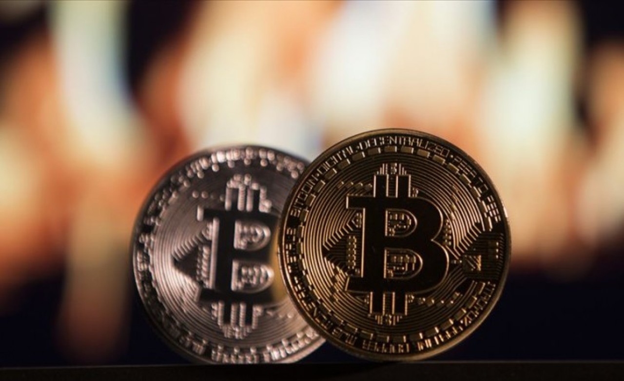 Bitcoin,  24 bin dolarlık değeriyle tüm zamanların rekorunu kırdı
