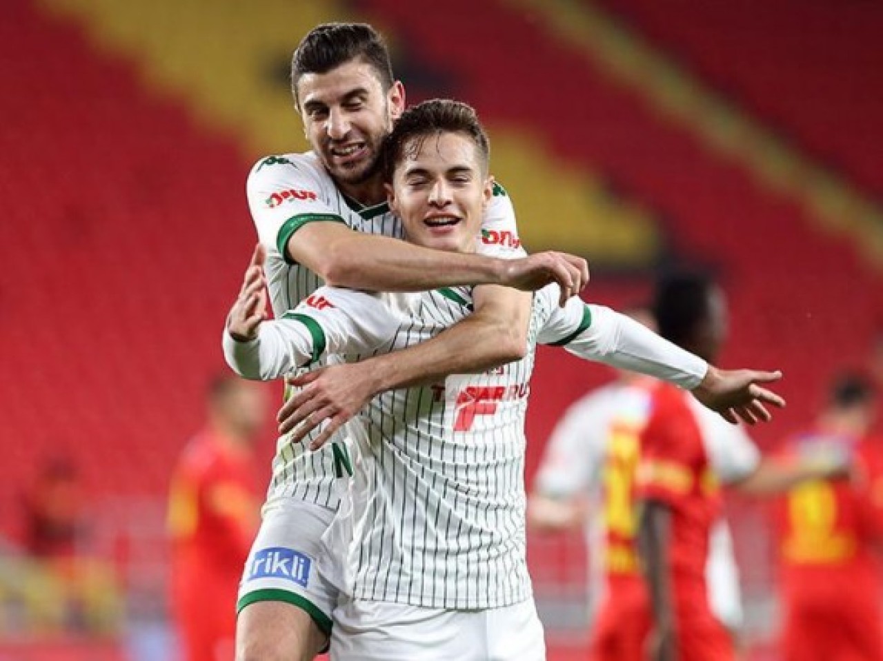 Bursaspor'un 19 yaşındaki yıldızı bir maçta 4 gol attı: Batuhan Kör kimdir?