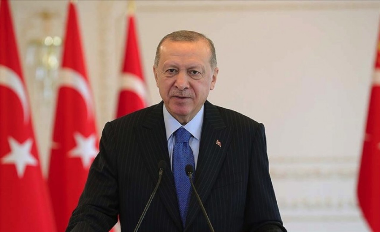 Cumhurbaşkanı Erdoğan: Milletimizi küresel rüzgarların önünde savurmak isteyenlere meydanı bırakmayacağız