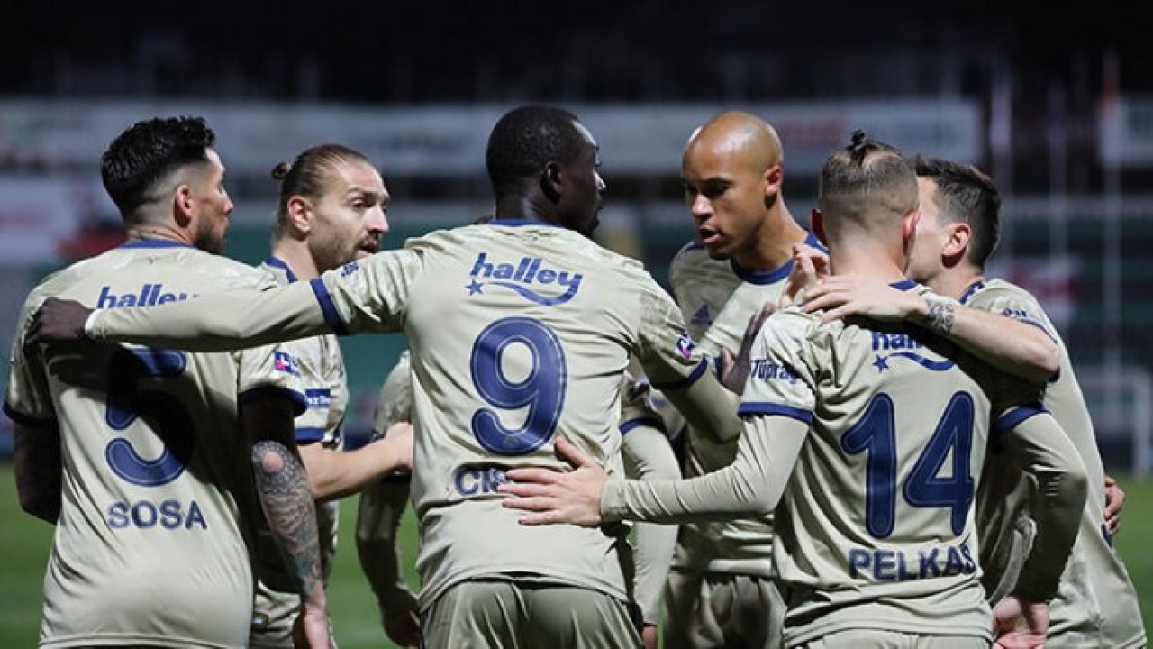 Denizlispor - Fenerbahçe: 2 gol,  1 penaltı,  1 kırmızı,  2 VAR!