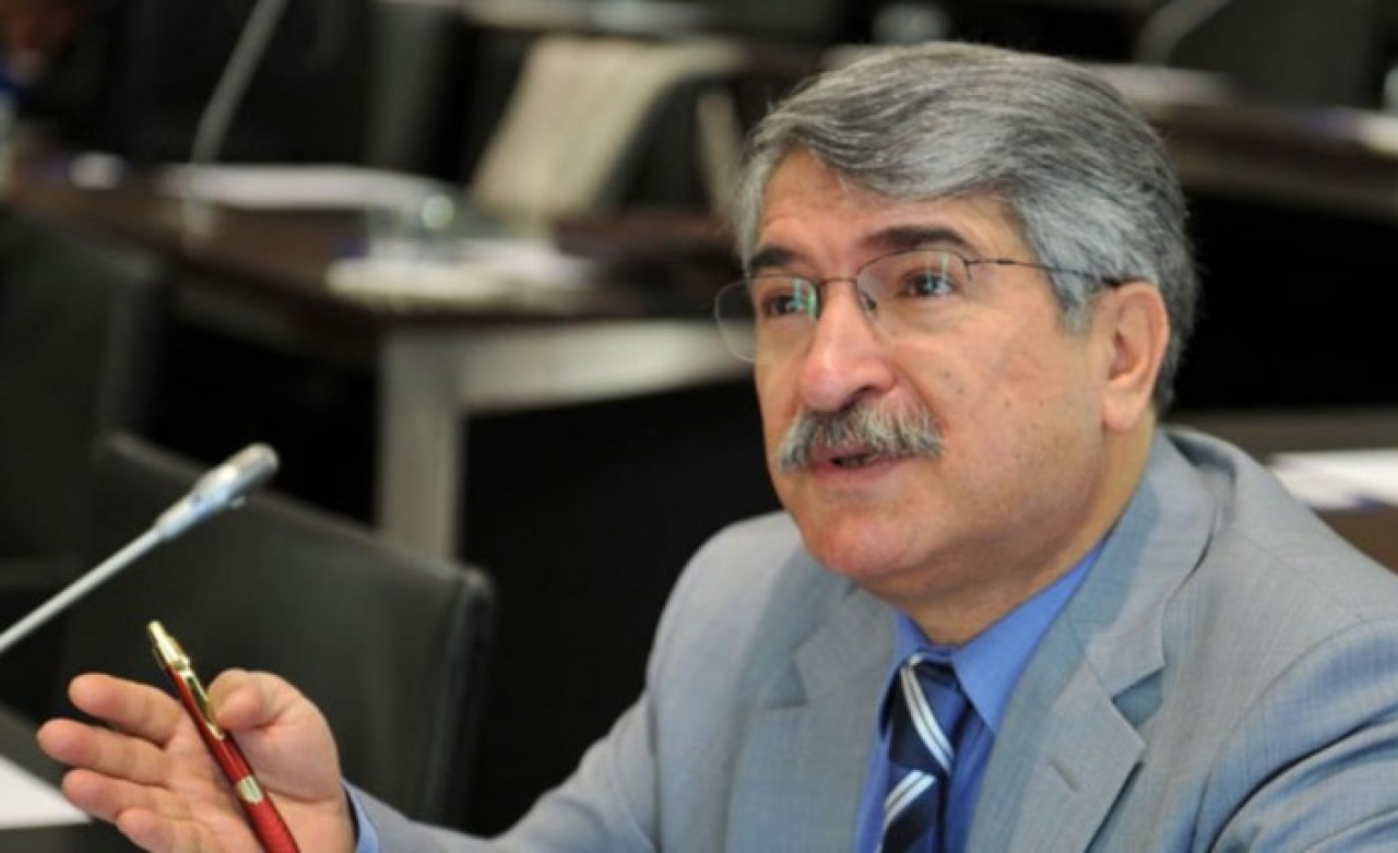 Eski Bakan Fikri Sağlar'dan tepki çeken "Türbanlı hakim" açıklaması: Ak Parti'den çok sert tepki!