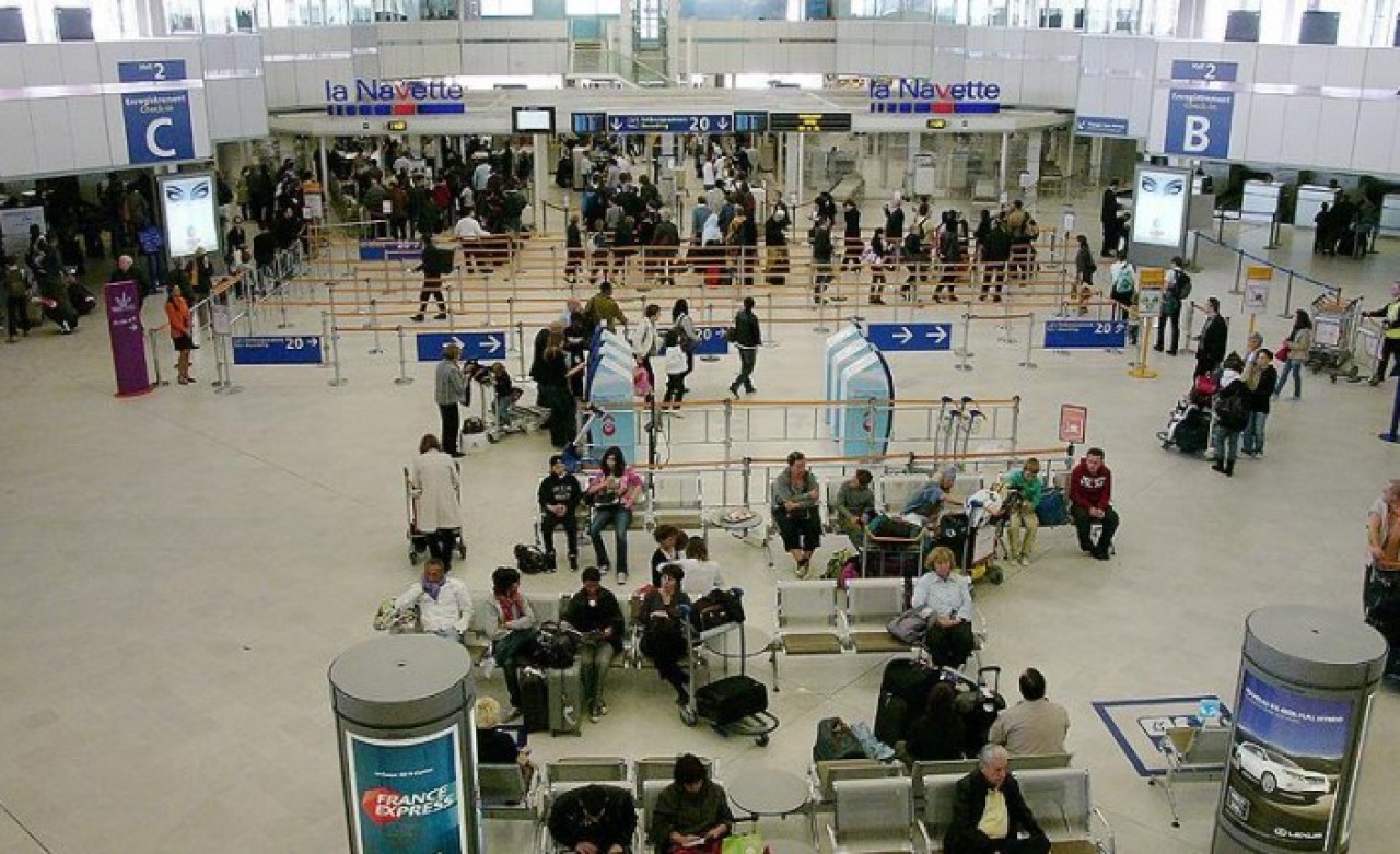 Fransa,  İngiltere'ye uyguladığı seyahat yasağını kaldırdı