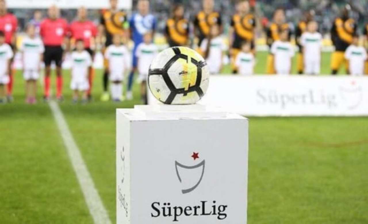 Futbolda tarihi protesto: Bu hafta bütün maçlarda yapılacak