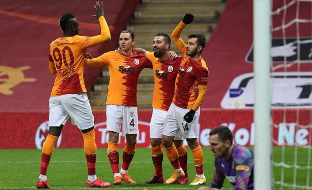 Galatasaray,  Hatayspor'u yendi ve zirveye ortak oldu