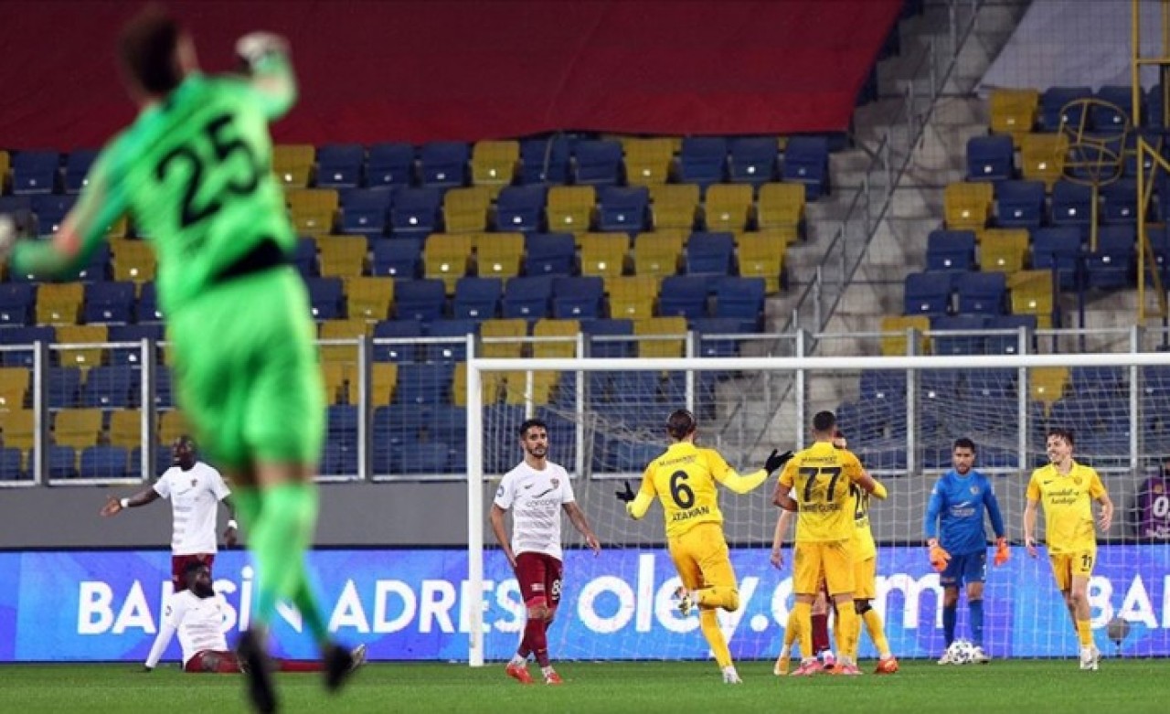 Hatayspor,  erteleme maçında Ankaragücü'ne vuruldu