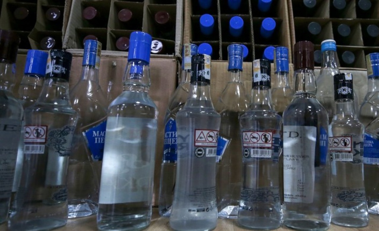 İstanbul'da 2 ton sahte içki ele geçirildi