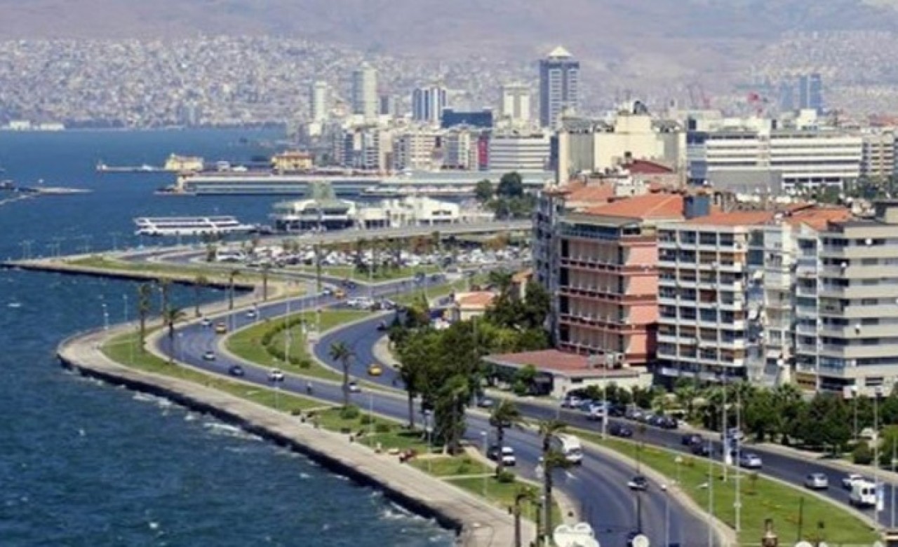 "İzmir'de aktif fay hattı üzerine konut yapılacağı" iddia edilmişti! Bakanlıktan flaş açıklama