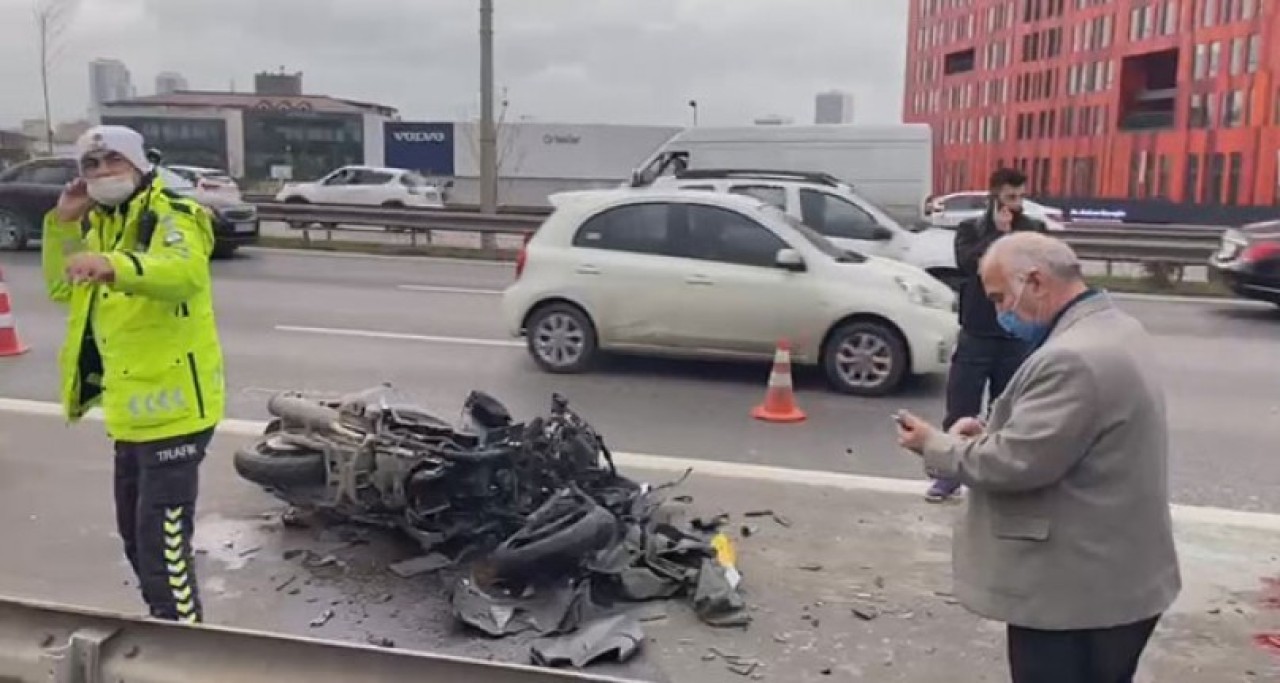 Kartal'da motosiklet otomobile çarptı: Yunus Yıldırım öldü