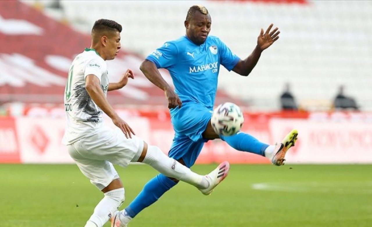 Konyaspor - Erzurumspor: Her iki yarıda 1'er gol