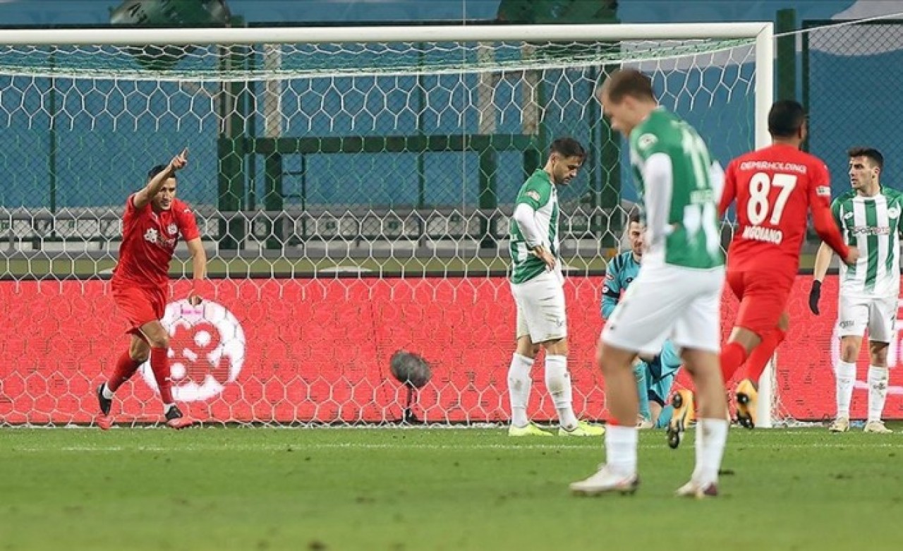 Konyaspor - Sivasspor: Tek gol Fajr'dan