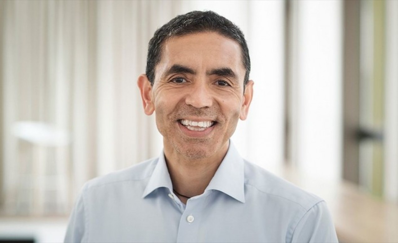 Koronavirüs aşısını bulan Prof. Dr. Şahin'in kendi aşısını yaptırması yasak! Nedenini açıkladı