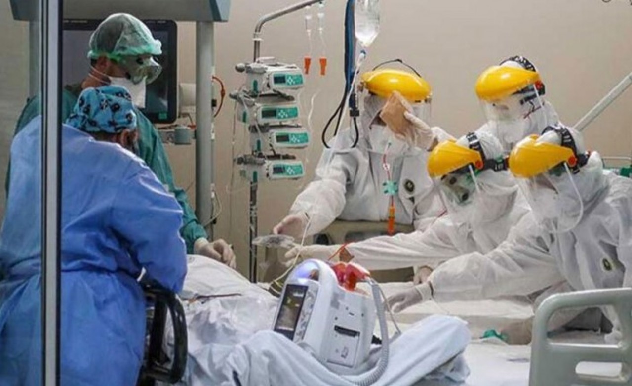 Koronavirüs mutasyona uğradı! Sağlık Bakanı: 'Kontrolü kaybettik'