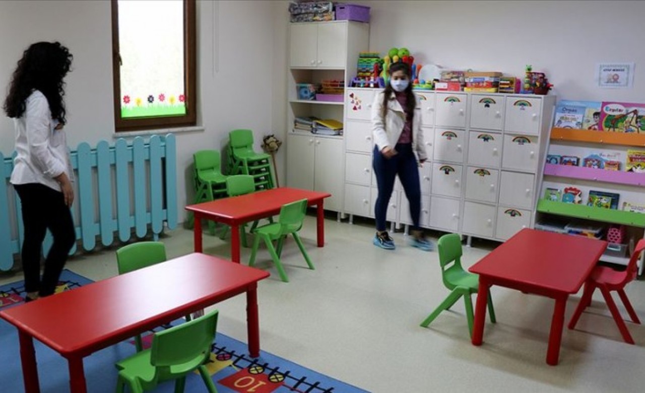 Kreşlerde yüz yüze eğitime ara verildi