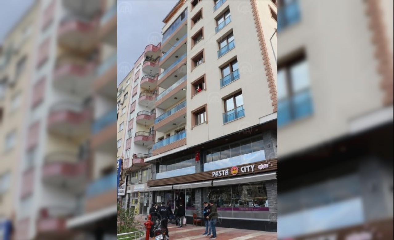 Manisa'da balkondan düşen Vefa Burak öldü