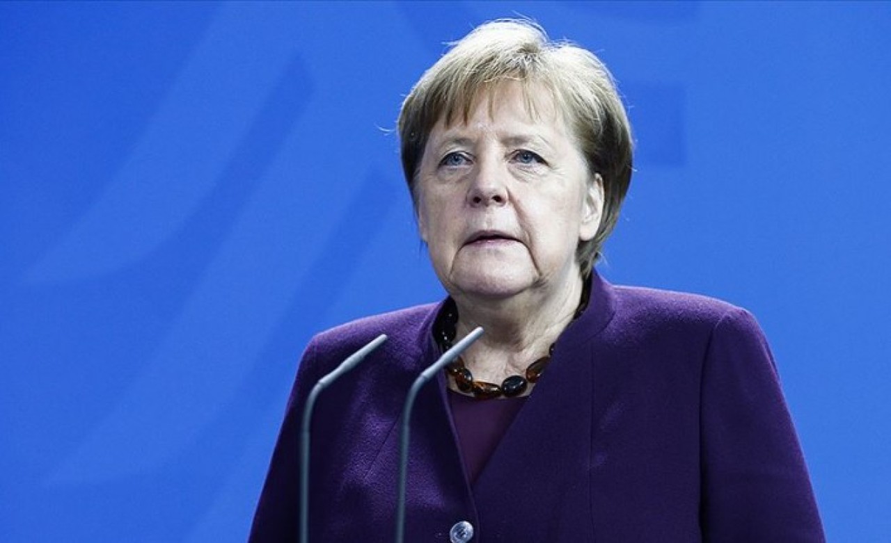Merkel: AB zirvesinde Türkiye ile ilgili karar almak zorundayız