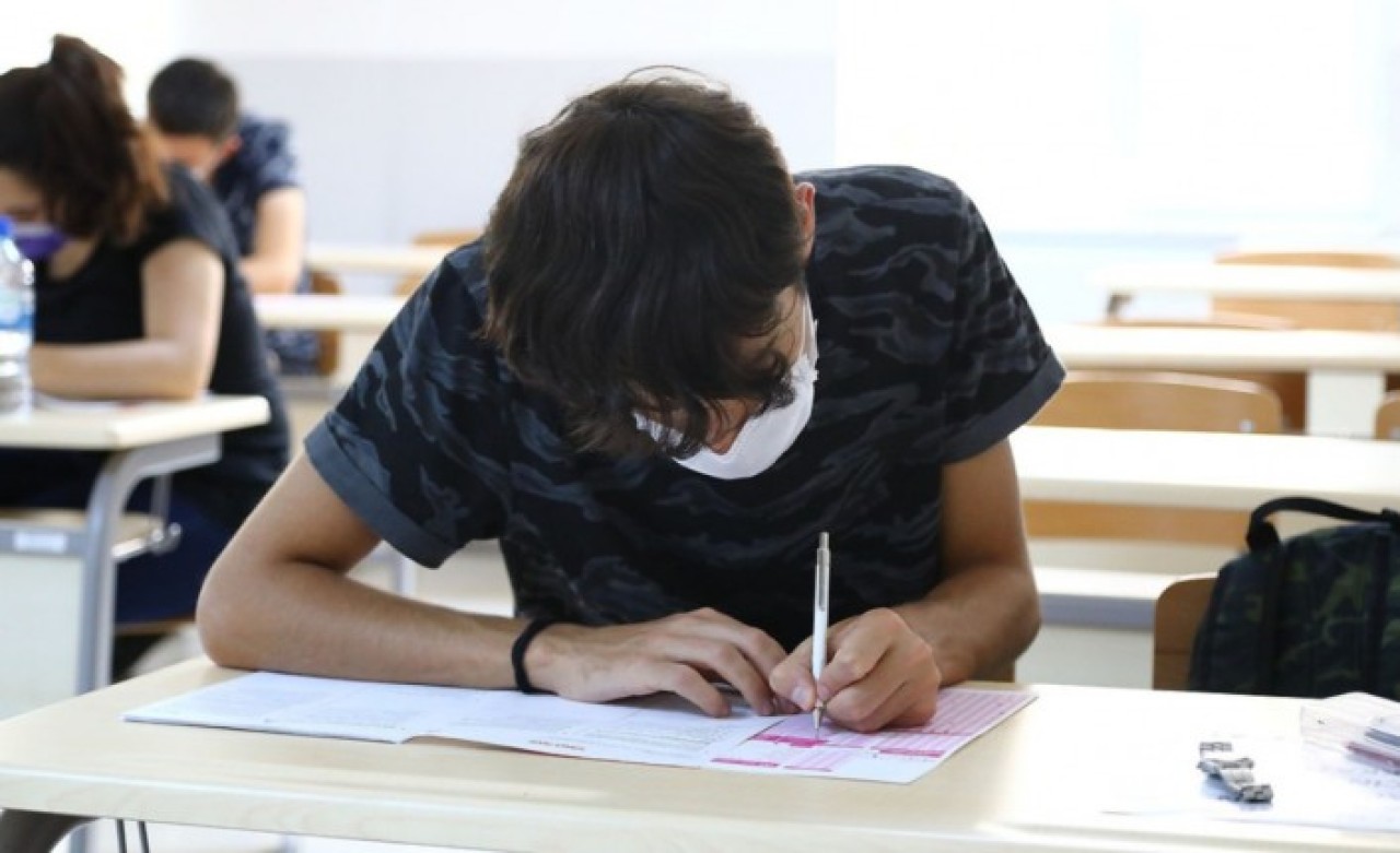 Milli Eğitim Bakanlığı'ndan flaş açıklama: Sınavlar ertelendi!