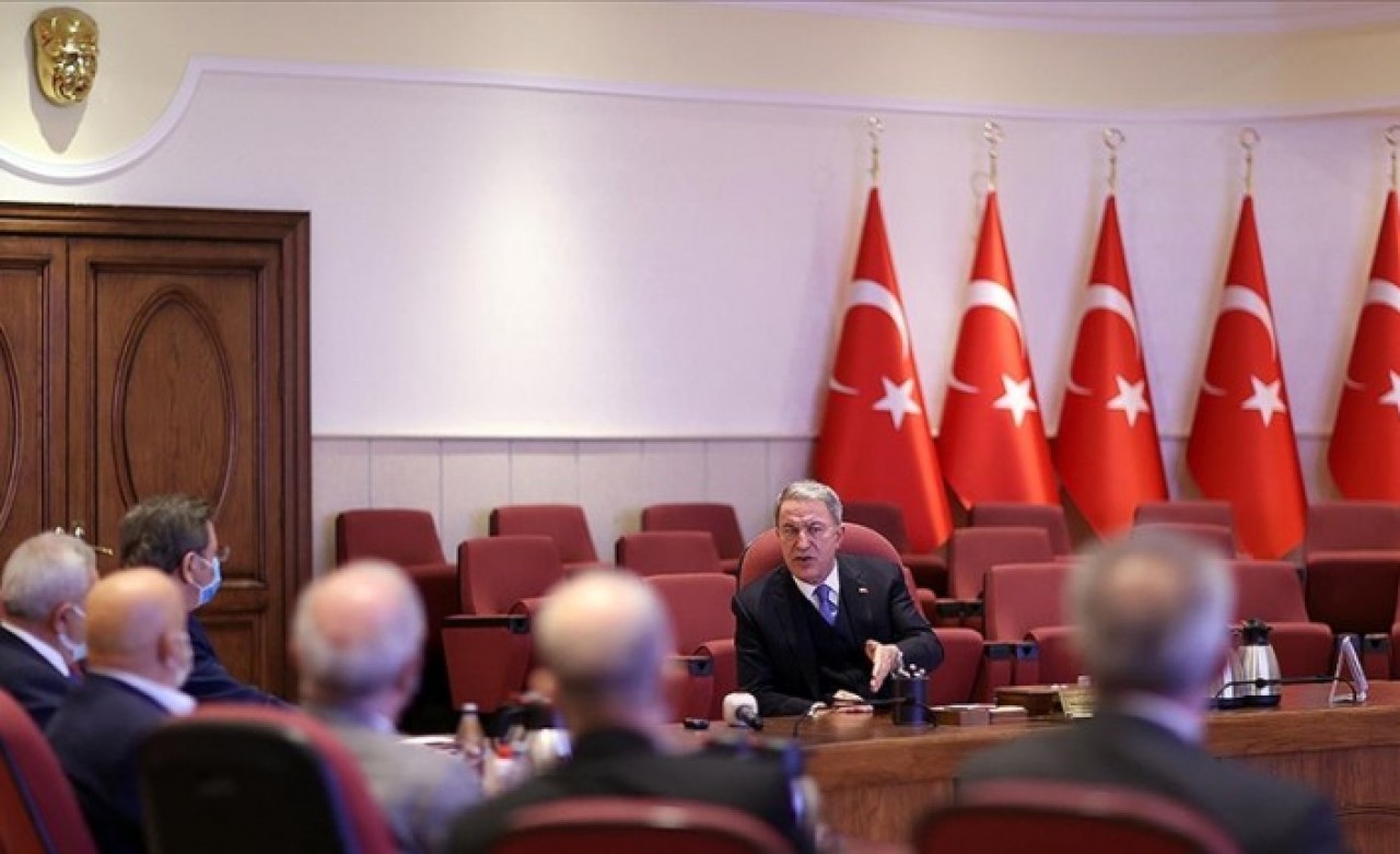 Milli Savunma Bakanı Akar: Orduyu 'satılmış' kelimesiyle yan yana koymak akla ziyan bir husus