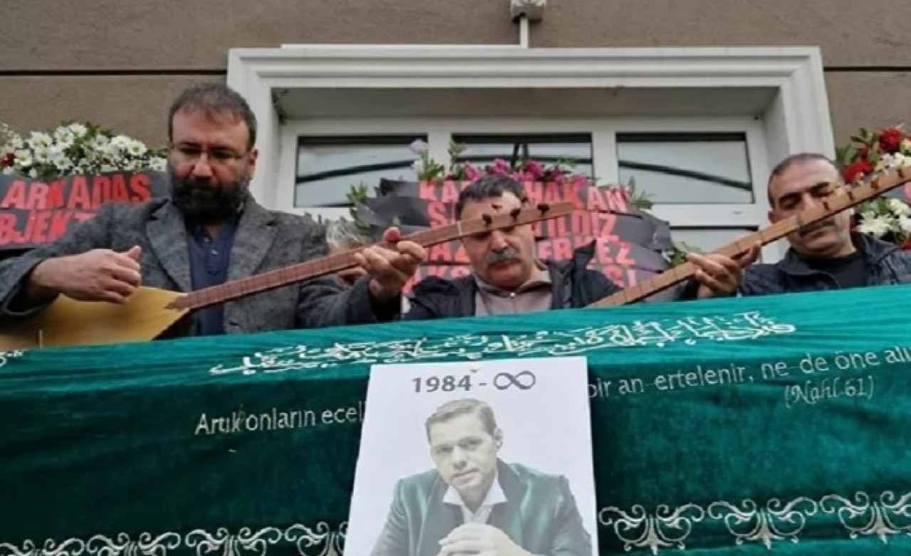 Müzisyen Engin Nurşani son yolculuğuna uğurlandı