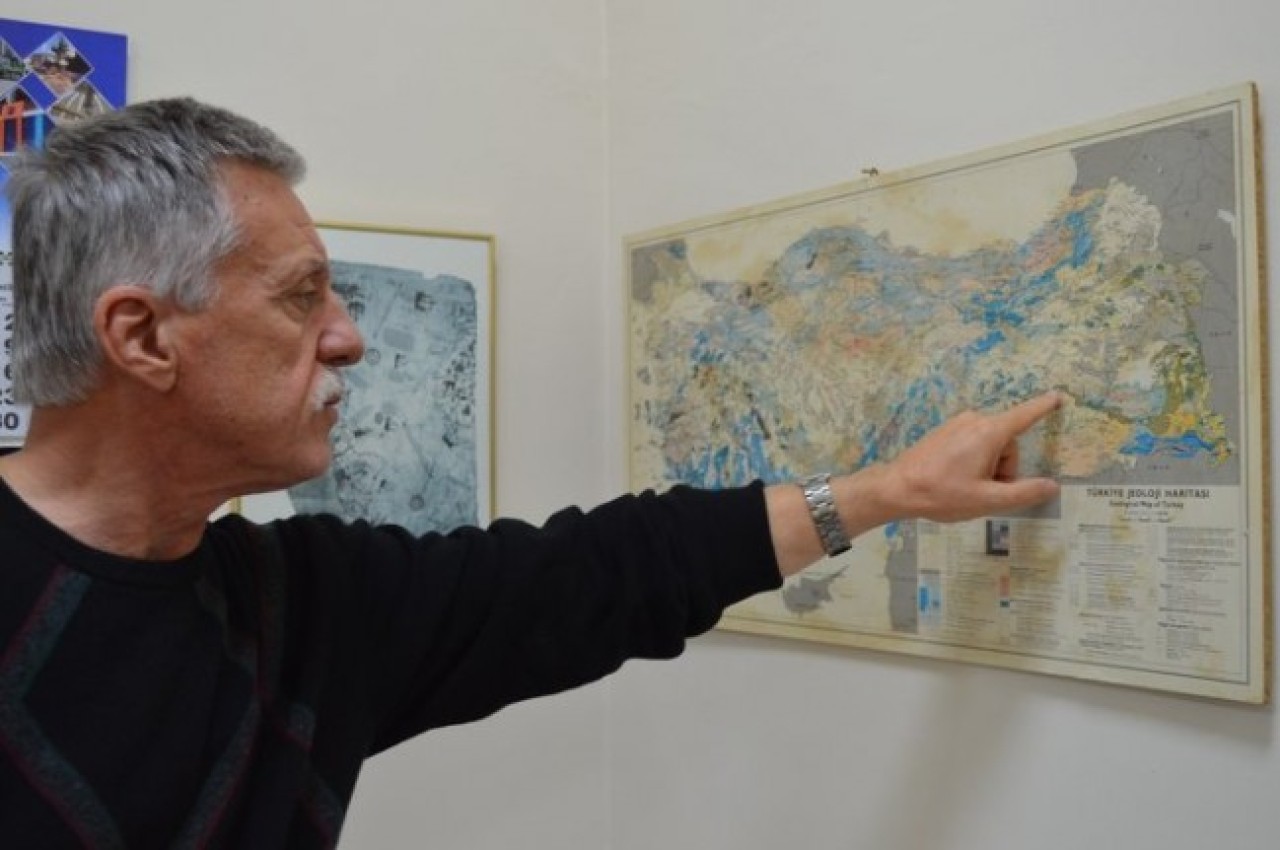 Prof. Ercan Aksoy'dan önemli uyarı: İşte bu illerde büyük deprem olabilir