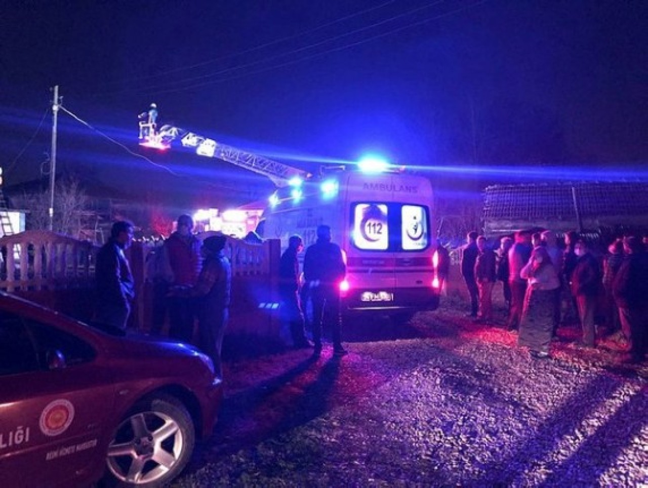 Sakarya'da yangın faciası: Seyfi Altın ile ile 5 yaşındaki kızı Rabia Su Altın öldü,  10 yaşındaki oğlu ağır yaralı