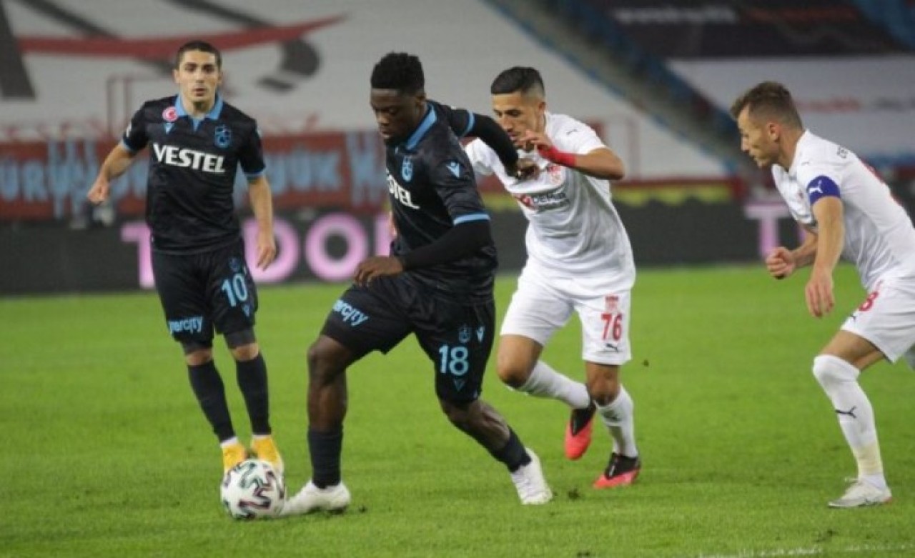 Trabzonspor ile Sivasspor maçında 2 gol