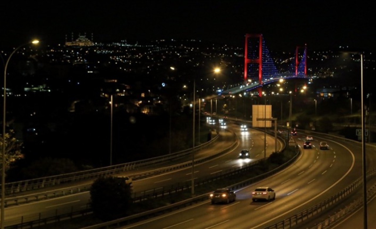 80 saatlik sokağa çıkma kısıtlaması bitti 