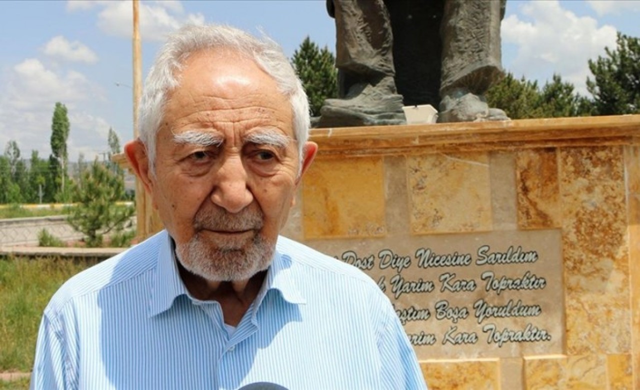 ABD'de yaşayan Türk halk bilimci İlhan Başgöz,  ambulans uçakla Türkiye'ye gönderildi