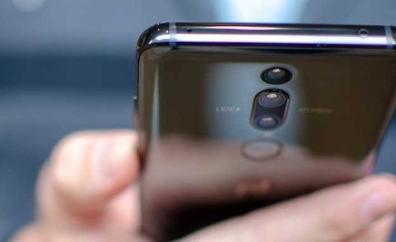 Bomba iddia: ABD istihbarat birimleri herkesin akıllı telefonlarını kullanıyor!