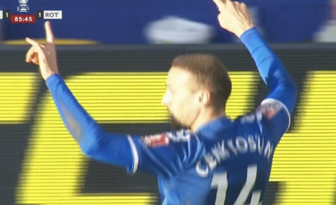 Cenk Tosun'a,  'bozkurt' sevinci yaptı diye soruşturma!