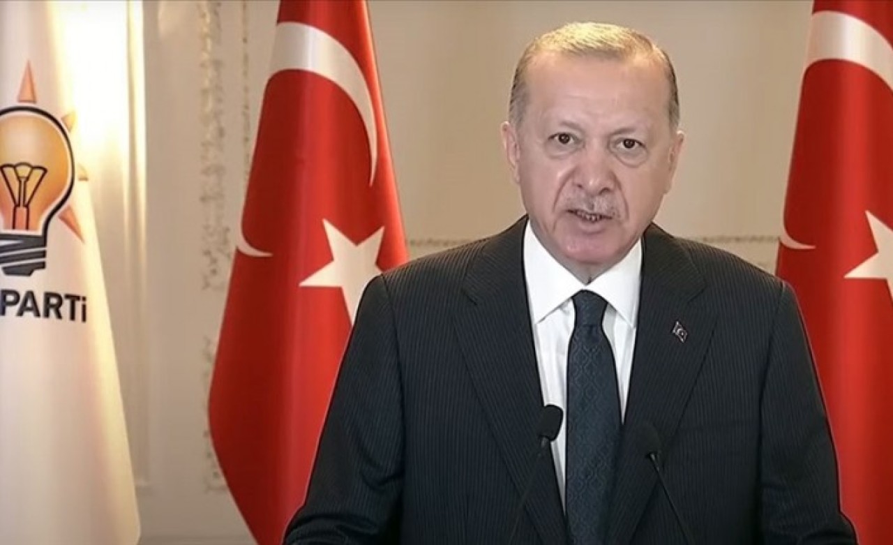 Cumhurbaşkanı Erdoğan'dan çok sert açıklamalar: Hala 3 maymunu oynuyor!