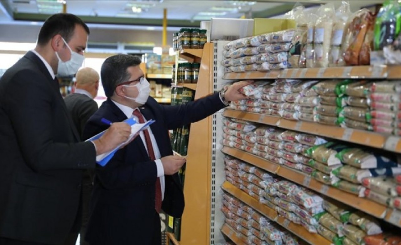 Fahiş fiyat artışı yapan 375 firmaya 11 milyon 885 bin lira ceza