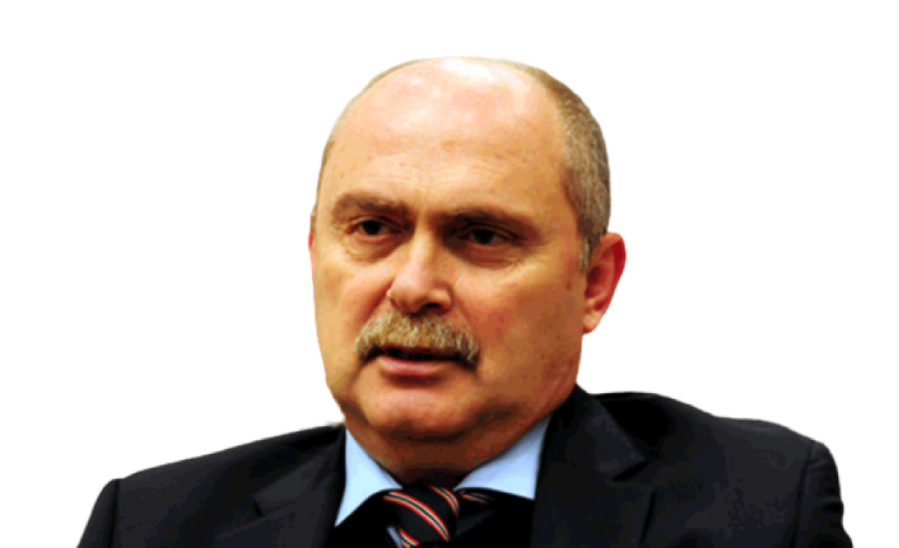 Feridun Sinirlioğlu kimdir?