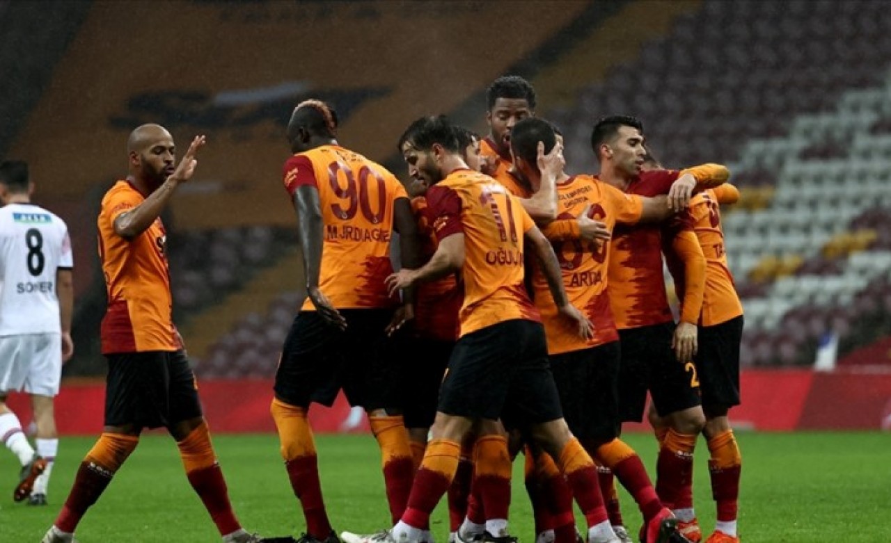 Galatasaray,  Gençlerbirliği'ne gol yağdırdı