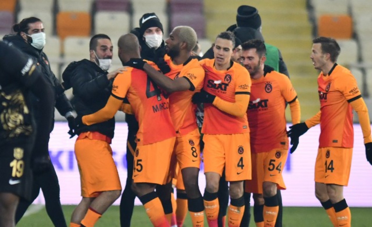 Galatasaray,  Malatya'da 88. dakikada hayata döndü