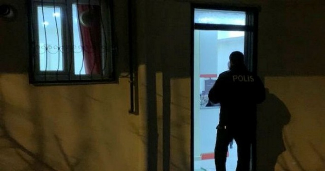 Gaziantep'te Özlem Karakaş evinde başından vurulmuş bulundu