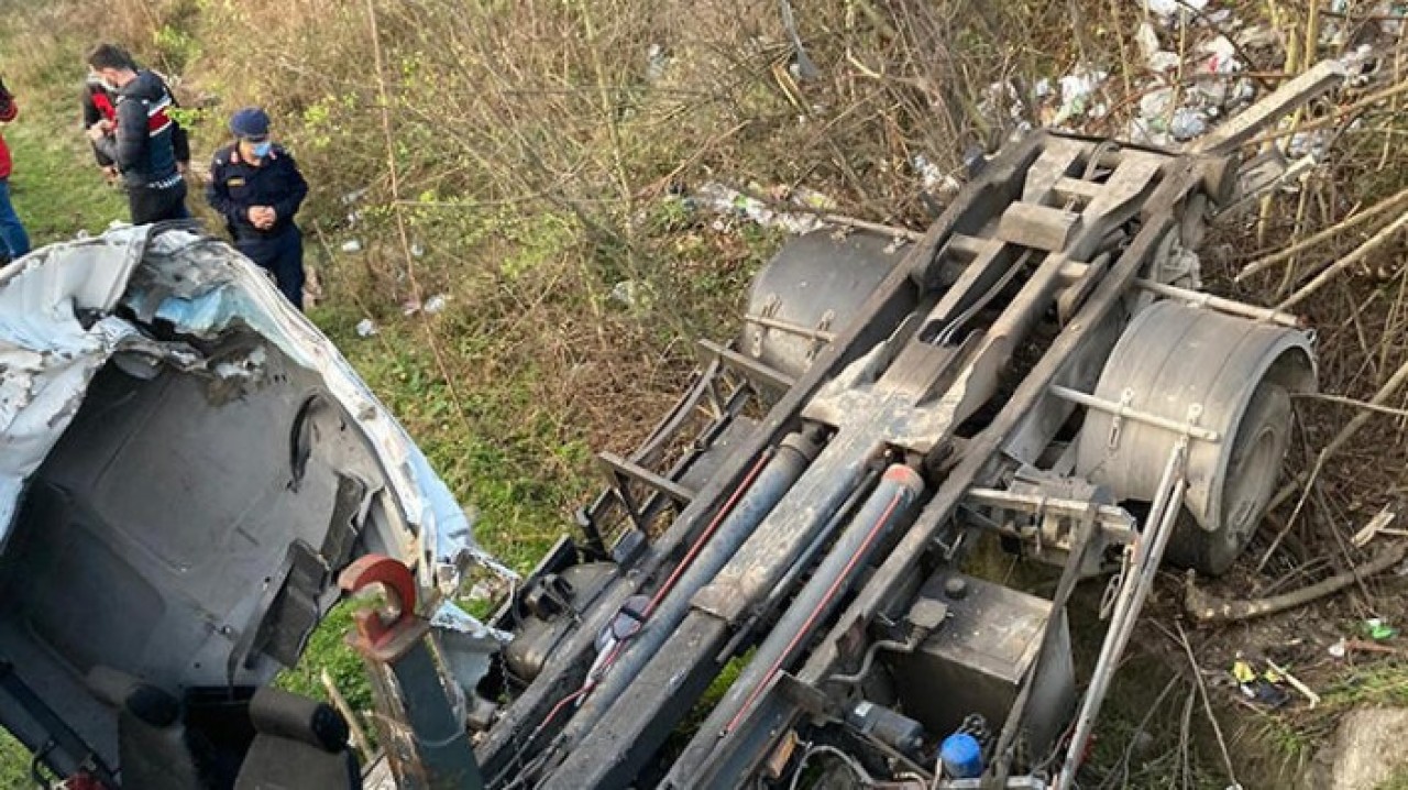 Hendek'te feci kaza: İsmail Durmaz ve Fikret Karakaya öldü