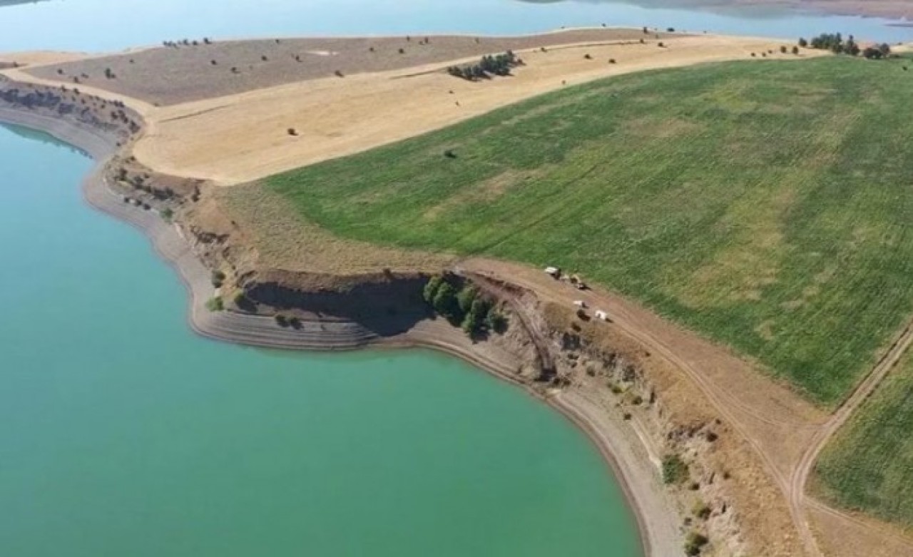 İş insanı İsmail Karabiber,  Sivas'taki adasını internetten satışa çıkardı