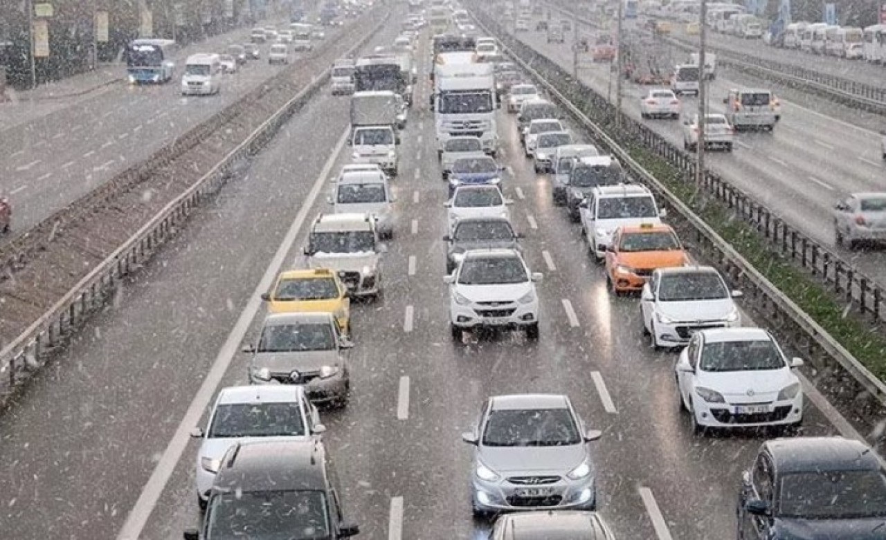 Meteoroloji sitesinden duyurdu: Kar geri geliyor