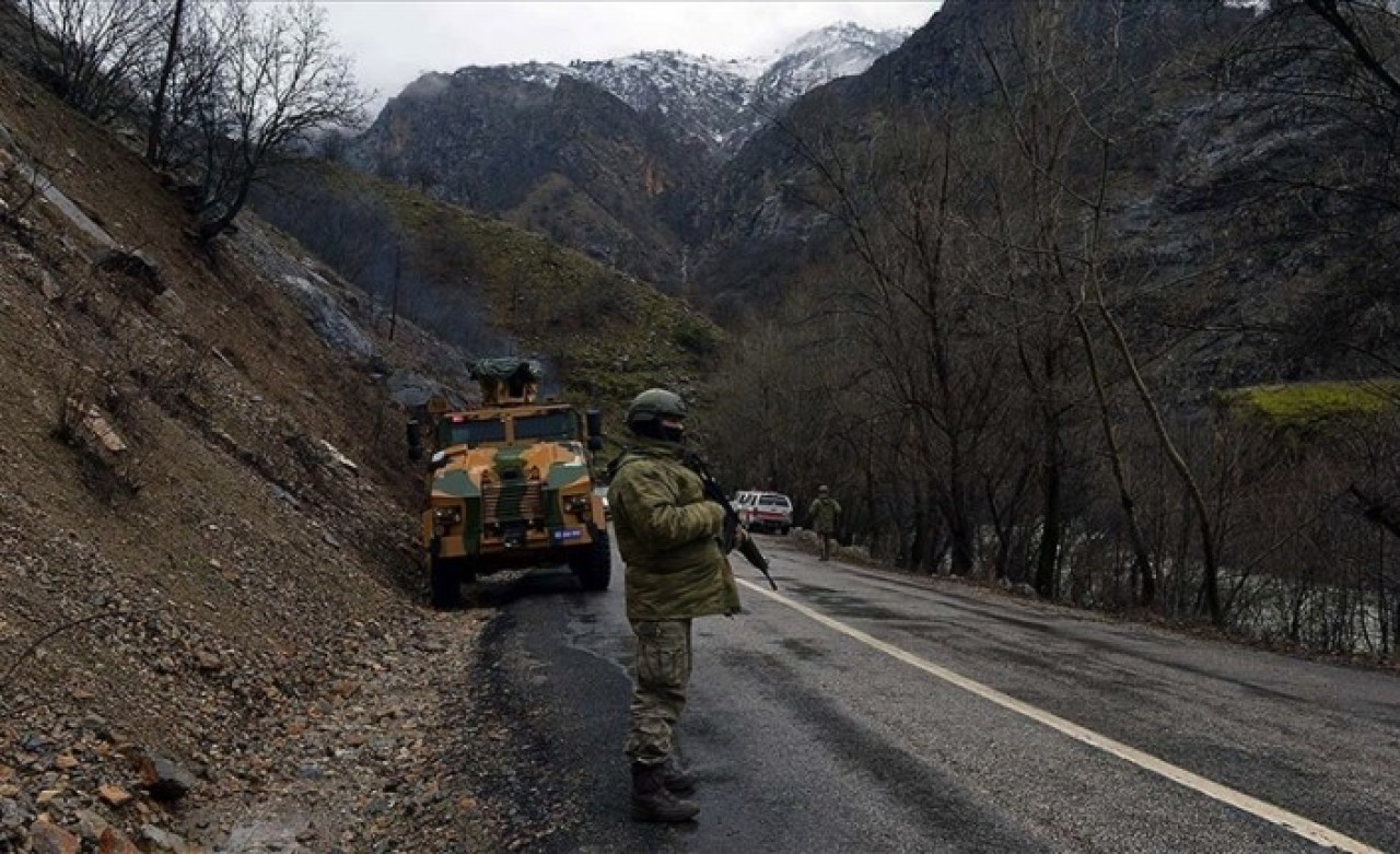 PKK'da 28 yıldır faaliyet yürüten örgüt mensubu teslim oldu
