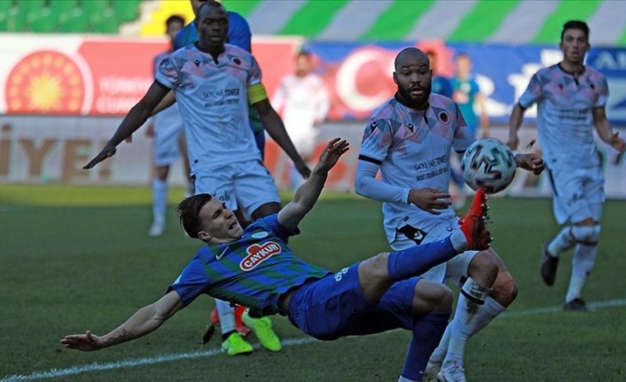 Rizespor ile Gençlerbirliği maçında VAR iptali