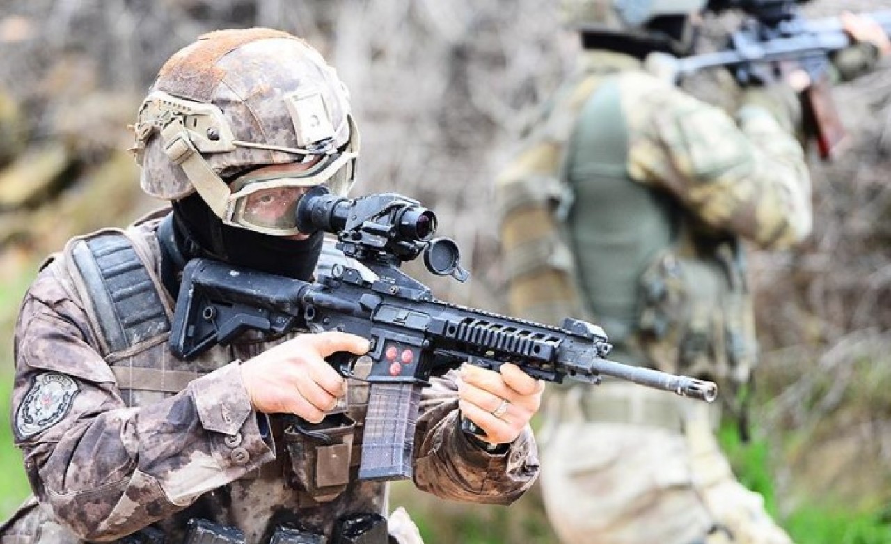 Saldırı girişimindeki 3 terörist etkisiz hale getirildi