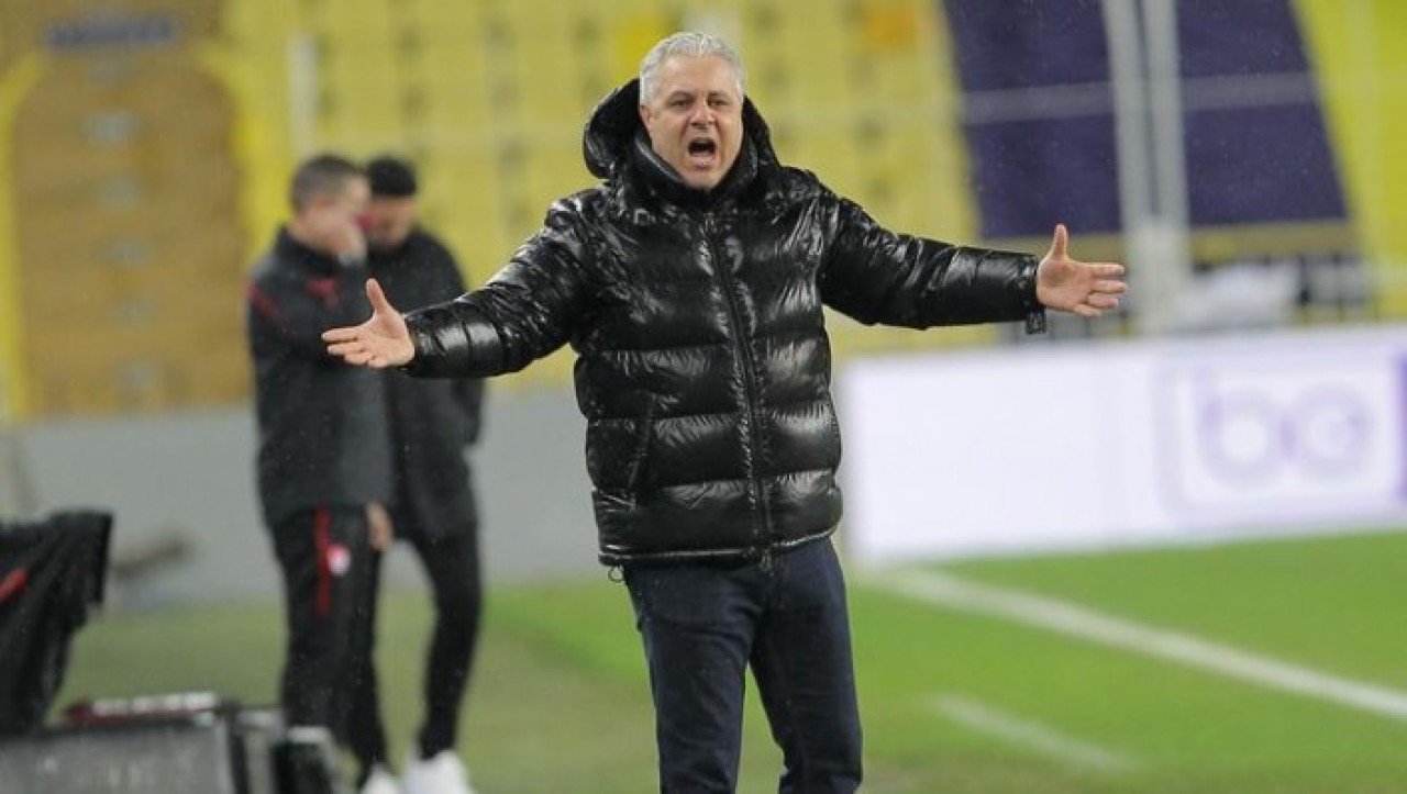 Sumudica,  Rize'nin başında çıktığı ilk maçta kırmızı kart gördü