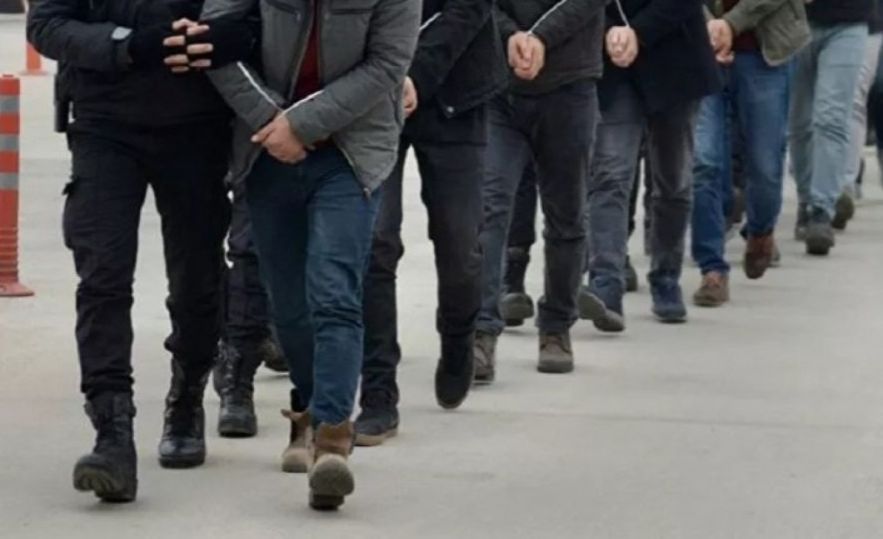 Tapu dairesinde rüşvete 25 tutuklama