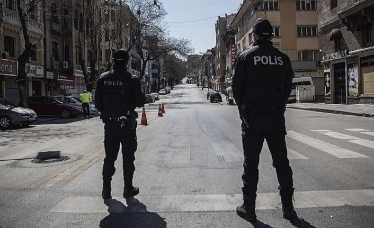 Uzmanlar,  yeni normal için tarih verdi: 'Kısıtlamalar kalkabilir!'